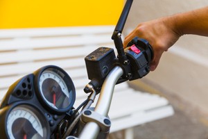 機車ABS是什麼?技師解析原理與安全優勢