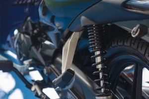 機車懸吊裝置是什麼？騎乘新手必懂的作用與種類