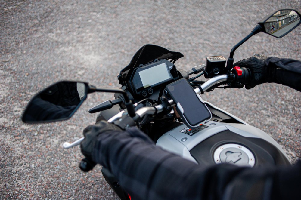 機車手機支架推薦哪一款?選購攻略、安裝方式一文看懂!
