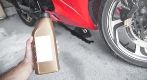 酯類機油是什麼?適合誰?了解成分特性與優缺點